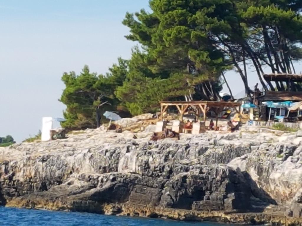Holiday House Altea Banjole Bagian luar foto