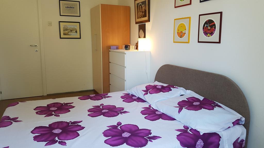 Holiday House Altea Banjole Bagian luar foto
