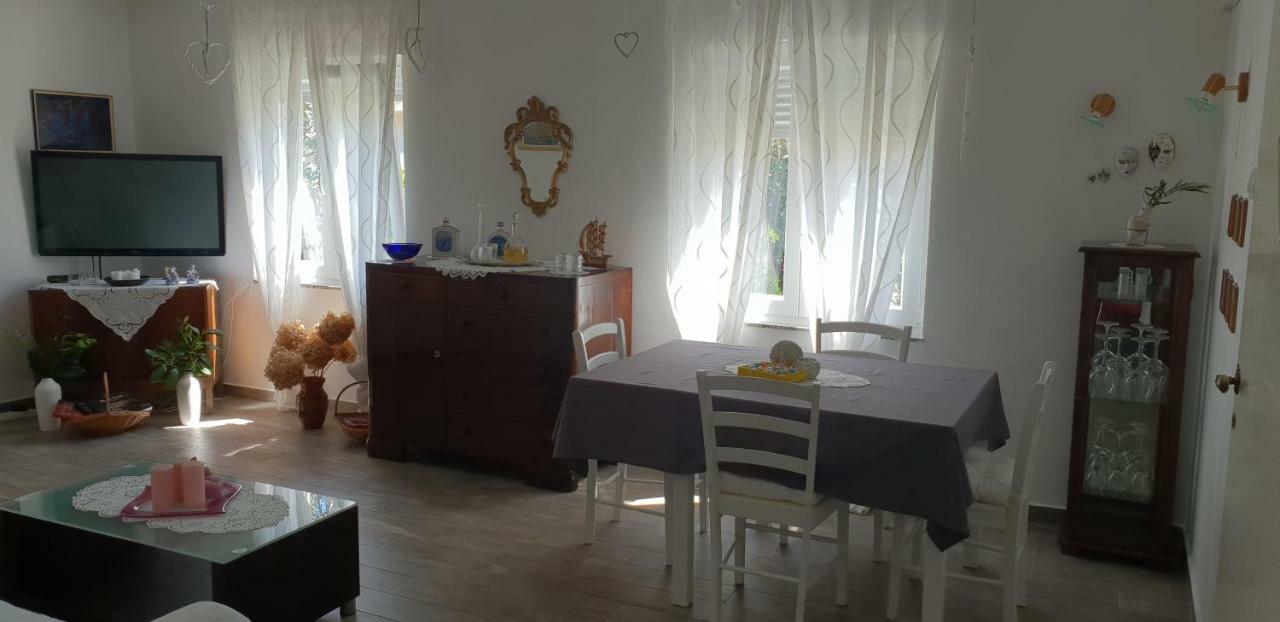 Holiday House Altea Banjole Bagian luar foto
